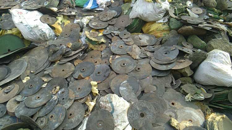 �Ͼ�ĥ��Ƭ����